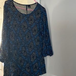 Ladies long- sleeved blouse